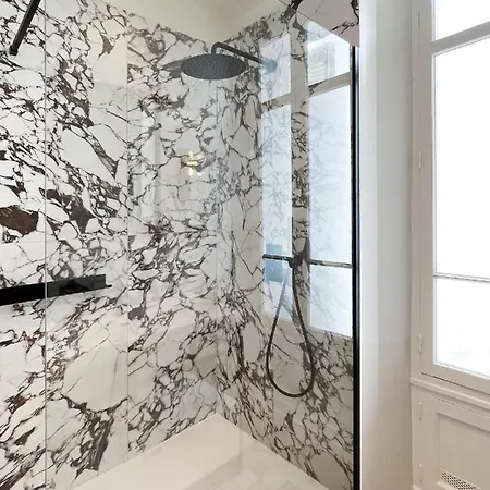 Art Deco Design - 6-7 Gaste *